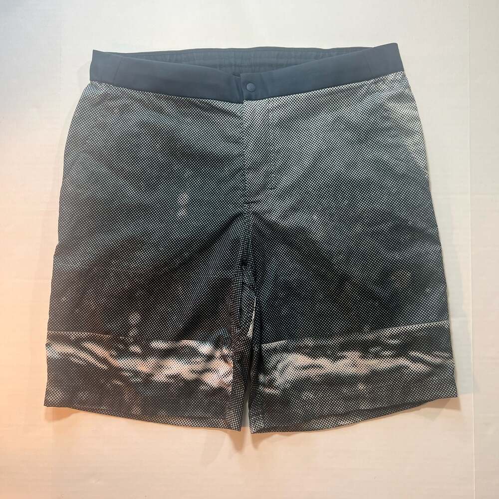 Lululemon El Current Board Shorts Men's Size 36 Dot Print Swim Trunks